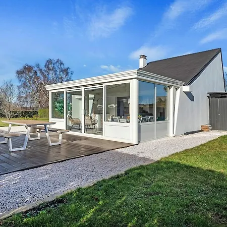 Little Dream House 6 People